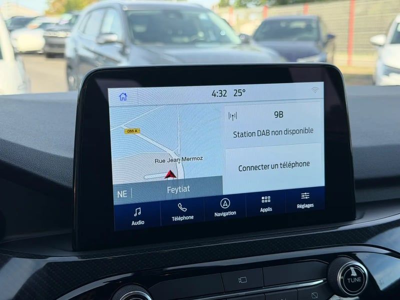 Photo de la voiture FORD KUGA 2.0 TDCi 120 S&S 4x2 Powershift ST-Line