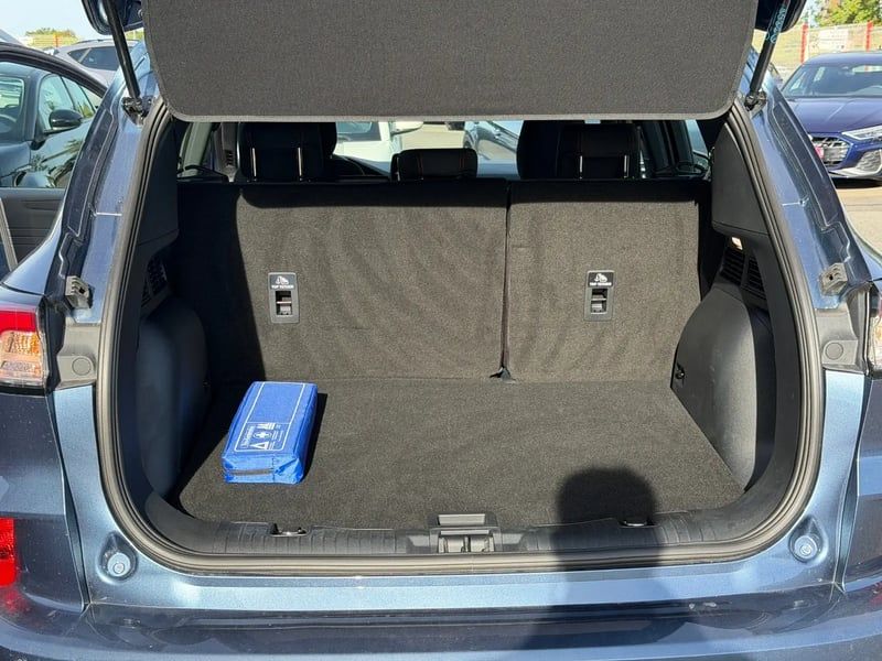 Photo de la voiture FORD KUGA 2.0 TDCi 120 S&S 4x2 Powershift ST-Line