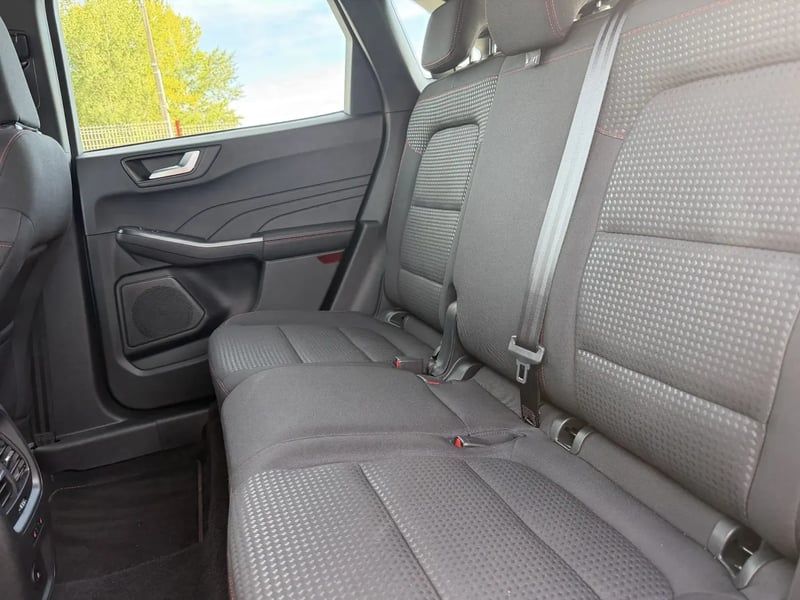 Photo de la voiture FORD KUGA 2.0 TDCi 120 S&S 4x2 Powershift ST-Line