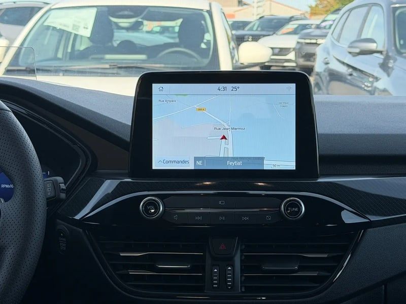 Photo de la voiture FORD KUGA 2.0 TDCi 120 S&S 4x2 Powershift ST-Line