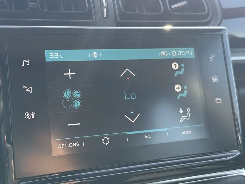 Photo de la voiture CITROEN C3 BlueHDi 75 S&S Feel