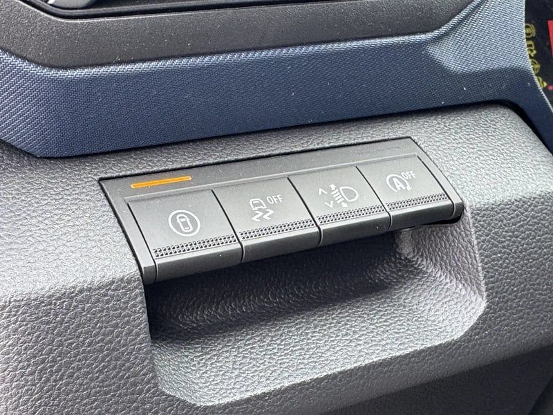 Photo de la voiture DACIA DUSTER TCe 130 4x4 Journey