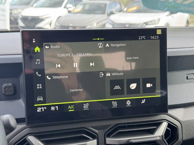 Photo de la voiture DACIA DUSTER TCe 130 4x4 Journey