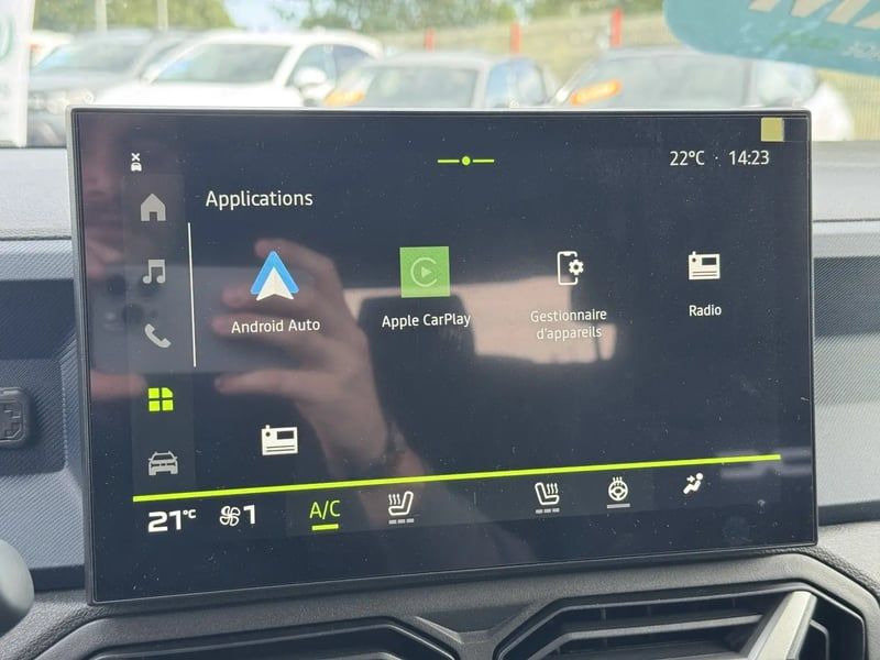 Photo de la voiture DACIA DUSTER TCe 130 4x4 Journey