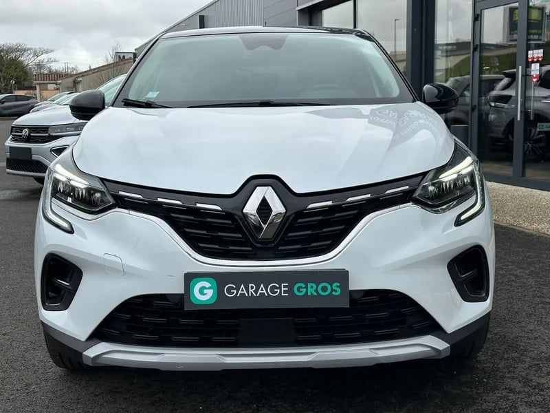 Photo de la voiture RENAULT CAPTUR TCe 140 EDC Intens