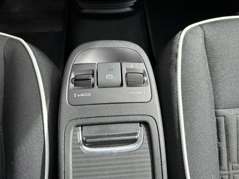 Photo de la voiture FIAT 500e BERLINE 500 e 118 ch Nouvelle 500