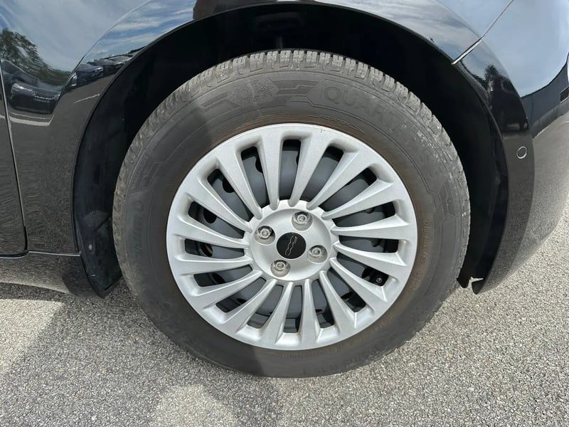 Photo de la voiture FIAT 500e BERLINE 500 e 118 ch Nouvelle 500