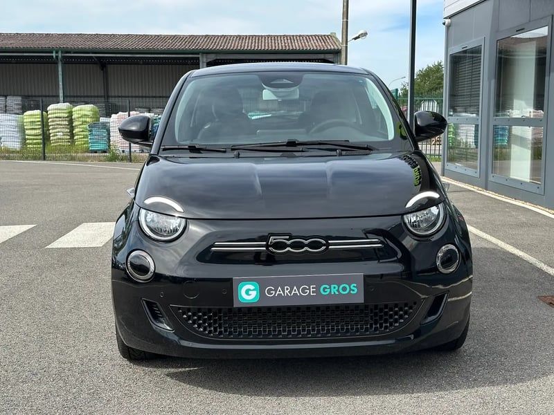Photo de la voiture FIAT 500e BERLINE 500 e 118 ch Nouvelle 500