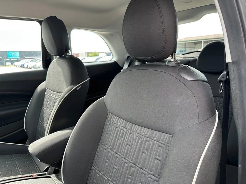 Photo de la voiture FIAT 500e BERLINE 500 e 118 ch Nouvelle 500
