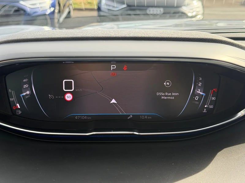 Photo de la voiture PEUGEOT 3008 Puretech 130ch S&S EAT8 Allure Pack