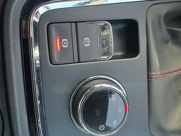 Photo de la voiture SEAT ATECA 1.5 TSI 150 ch ACT Start/Stop FR