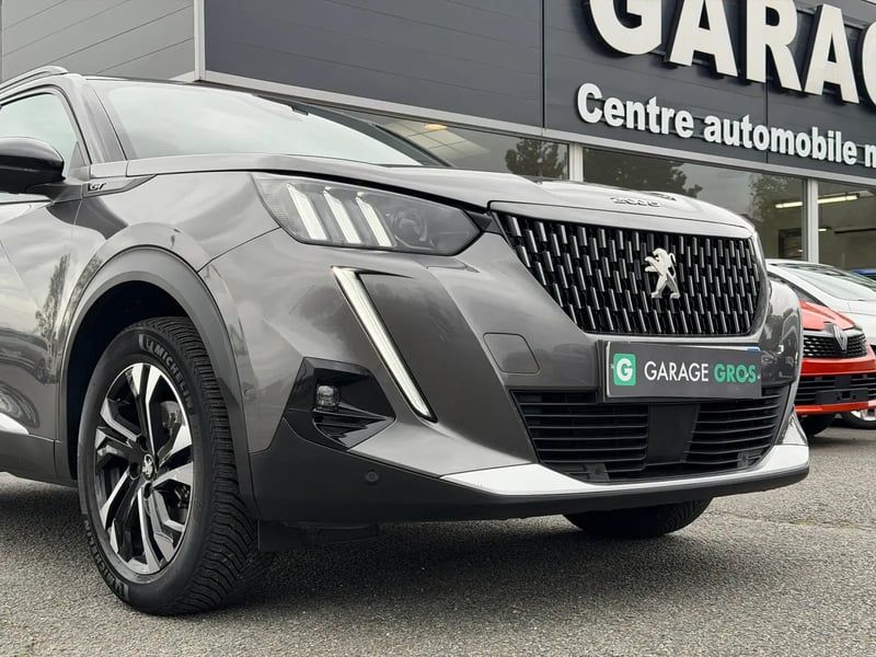 Photo de la voiture PEUGEOT 2008 BlueHDi 130 S&S EAT8 GT