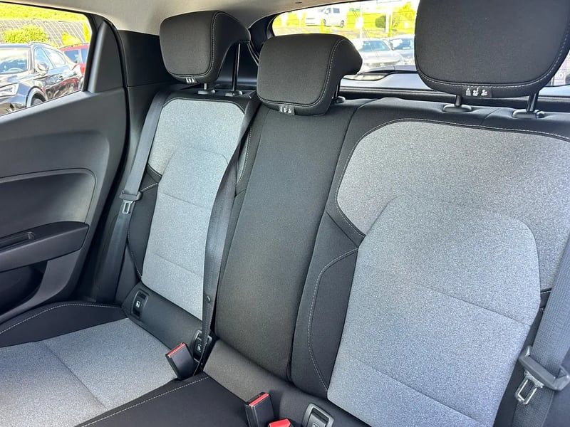 Photo de la voiture RENAULT CLIO V TCe 90 X-Tronic Evolution