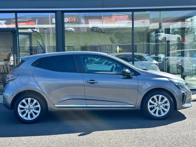 Photo de la voiture RENAULT CLIO V TCe 90 X-Tronic Evolution