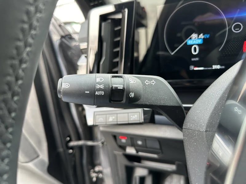 Photo de la voiture RENAULT AUSTRAL E-Tech hybrid 200 Techno