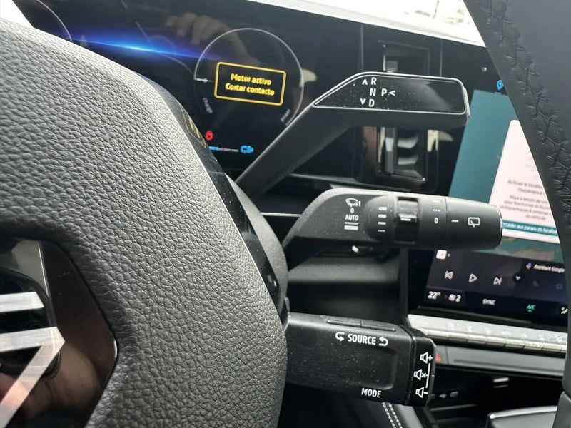 Photo de la voiture RENAULT AUSTRAL E-Tech hybrid 200 Techno