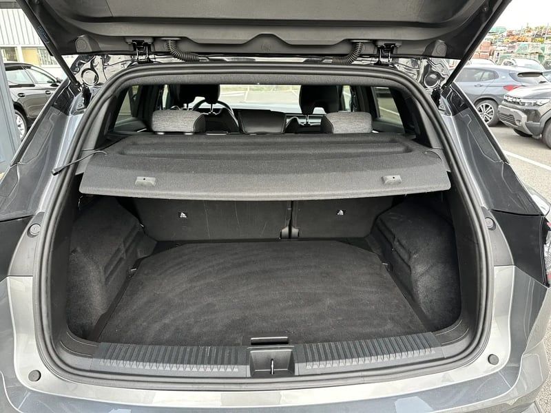 Photo de la voiture RENAULT AUSTRAL E-Tech hybrid 200 Techno