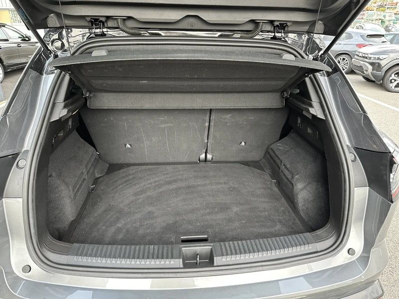 Photo de la voiture RENAULT AUSTRAL E-Tech hybrid 200 Techno