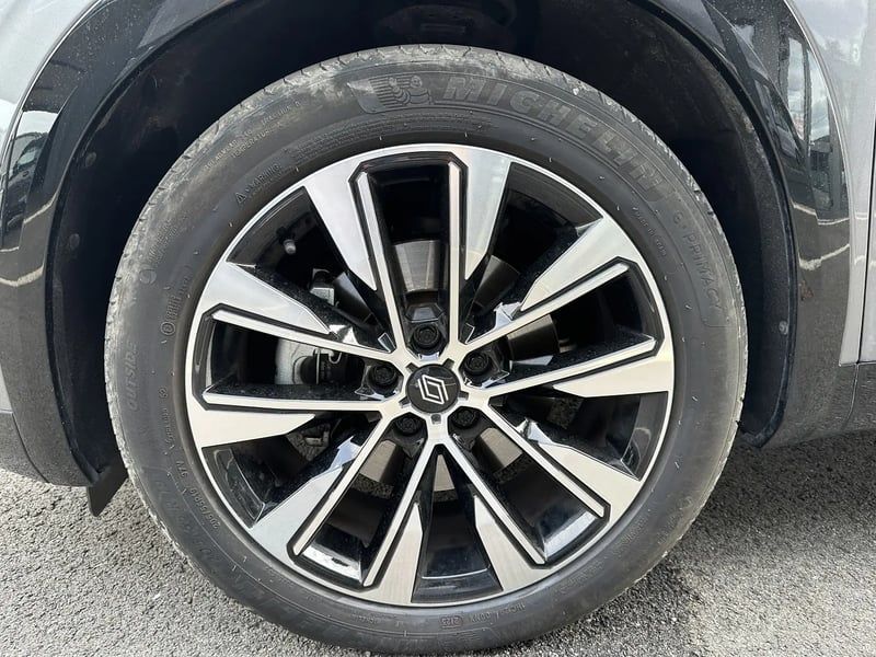 Photo de la voiture RENAULT AUSTRAL E-Tech hybrid 200 Techno