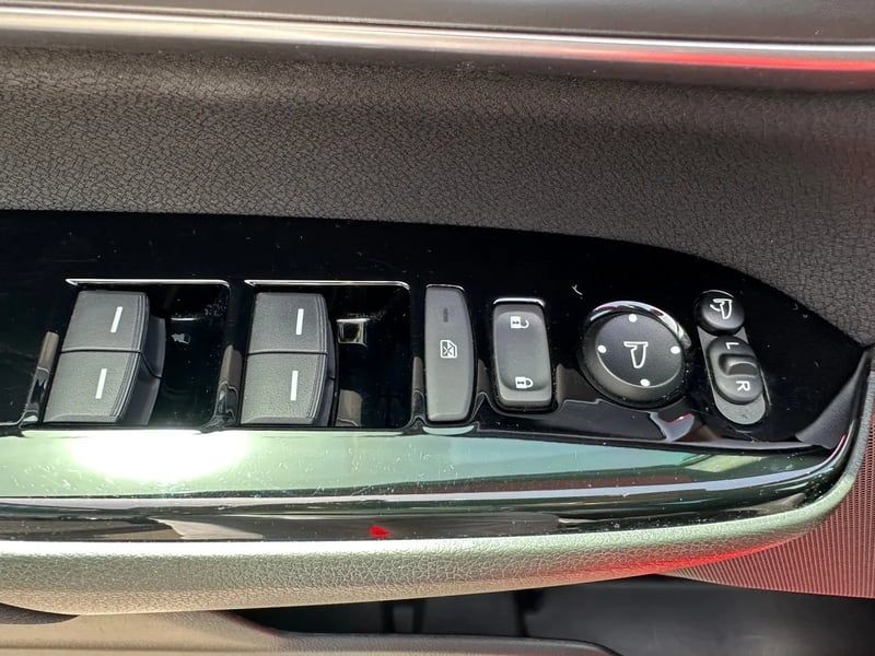 Photo de la voiture HONDA CR-V E:HEV 2021 2.0 i-MMD 2WD Exclusive