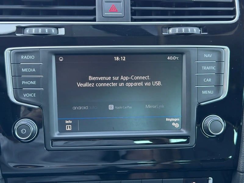 Photo de la voiture VOLKSWAGEN GOLF 1.2 TSI 110 BlueMotion Technology Allstar DSG7