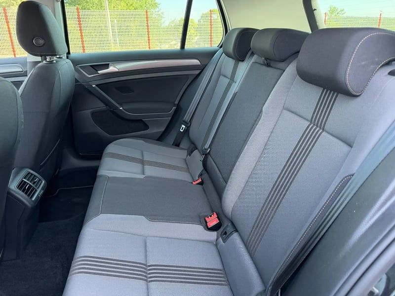 Photo de la voiture VOLKSWAGEN GOLF 1.2 TSI 110 BlueMotion Technology Allstar DSG7