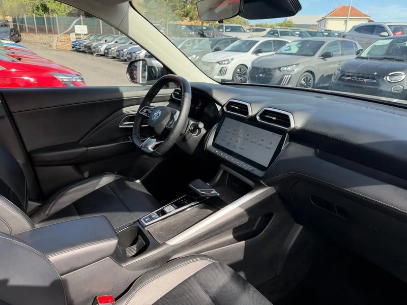 Photo de la voiture MG ZS 1.5 L Hybrid+ 197 ch Luxury