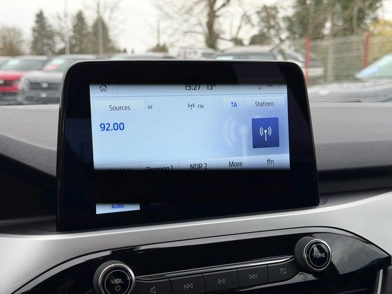 Photo de la voiture FORD KUGA 1.5 EcoBoost 150 BVM6 Titanium