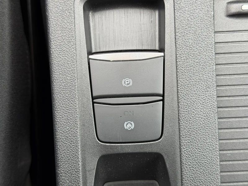 Photo de la voiture FORD KUGA 1.5 EcoBoost 150 BVM6 Titanium