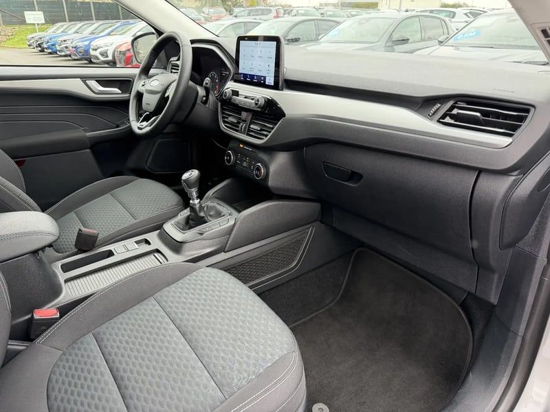 Photo de la voiture FORD KUGA 1.5 EcoBoost 150 BVM6 Titanium