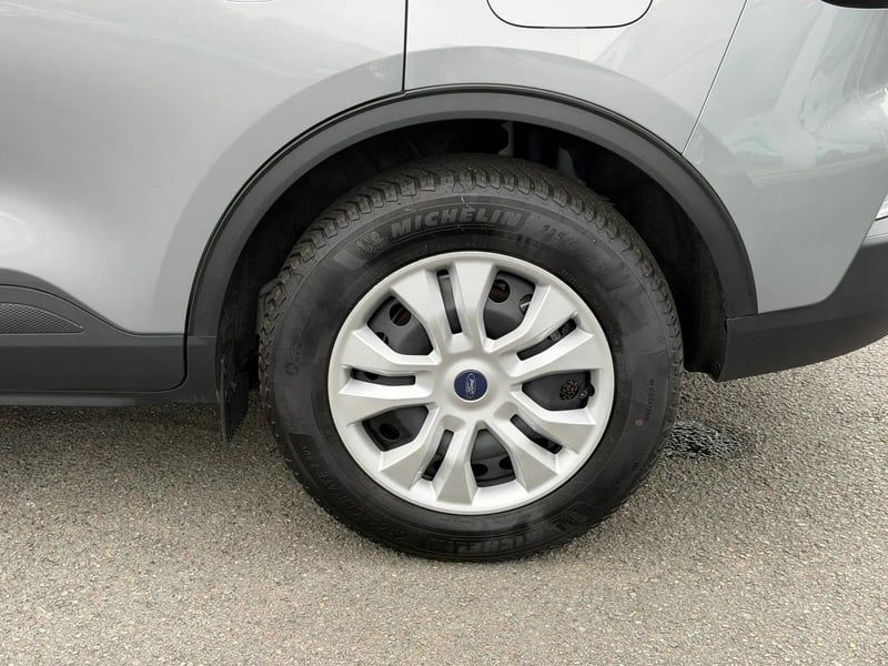 Photo de la voiture FORD KUGA 1.5 EcoBoost 150 BVM6 Titanium