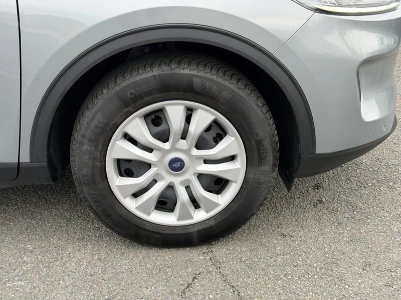 Photo de la voiture FORD KUGA 1.5 EcoBoost 150 BVM6 Titanium