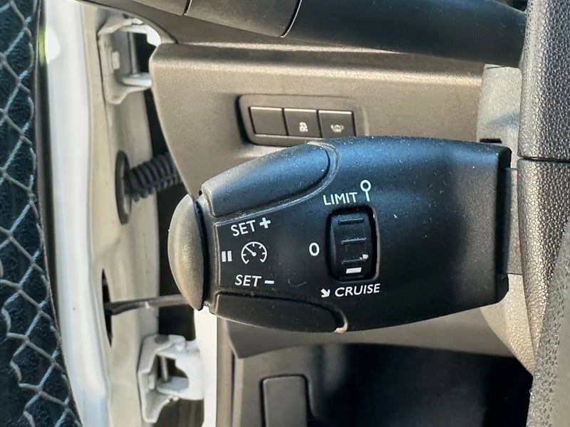 Photo de la voiture DS DS 3 PureTech 110 S&S BVM5 So Chic