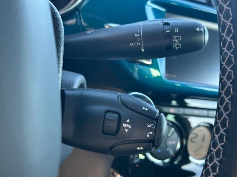 Photo de la voiture DS DS 3 PureTech 110 S&S BVM5 So Chic