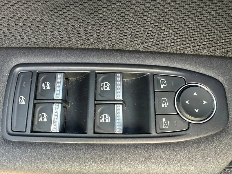 Photo de la voiture RENAULT SYMBIOZ E-Tech full hybrid 145 Iconic