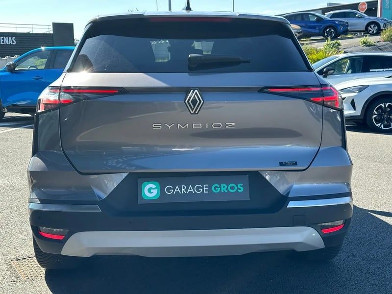 Photo de la voiture RENAULT SYMBIOZ E-Tech full hybrid 145 Iconic