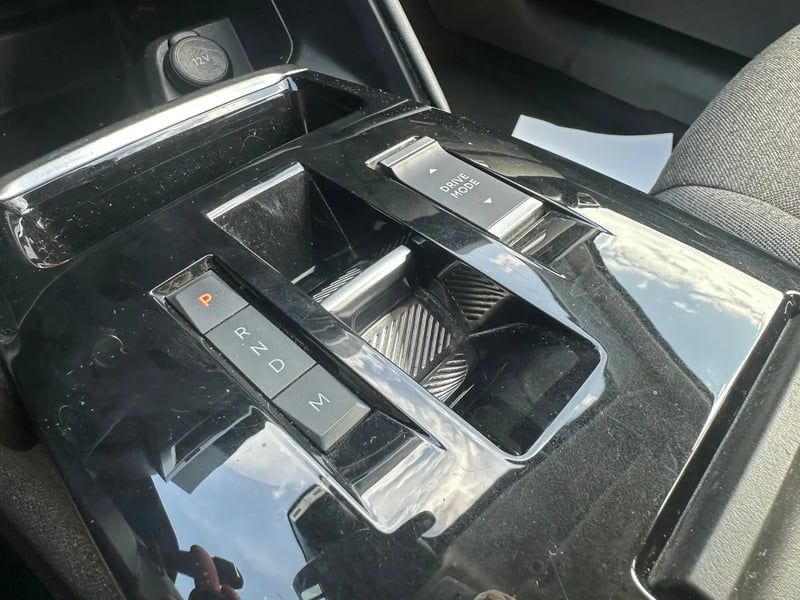 Photo de la voiture CITROEN C4 C4 HDI 130 EAT 8 SHINE