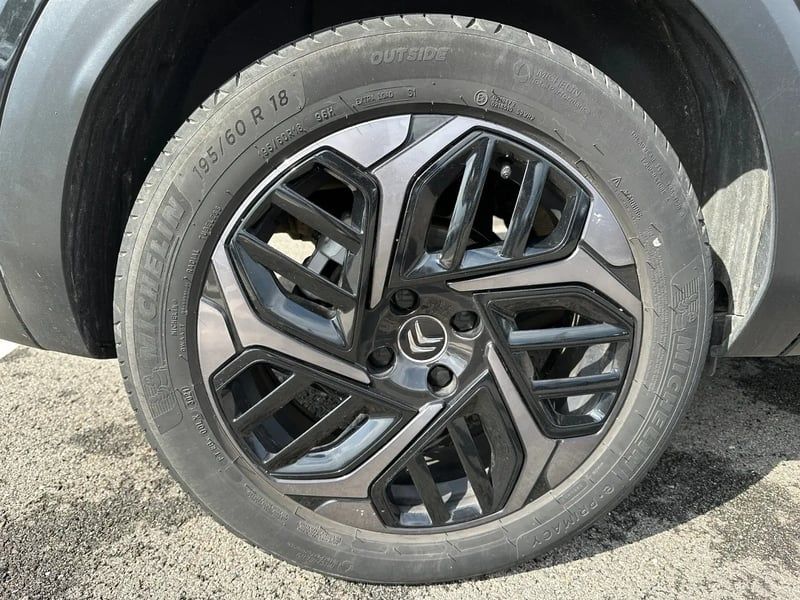 Photo de la voiture CITROEN C4 C4 HDI 130 EAT 8 SHINE