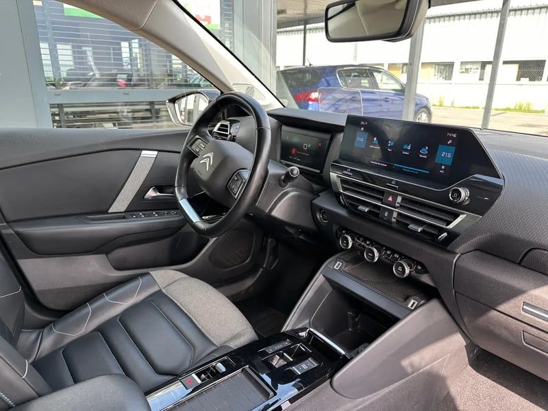 Photo de la voiture CITROEN C4 C4 HDI 130 EAT 8 SHINE