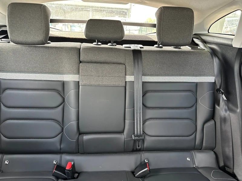 Photo de la voiture CITROEN C4 C4 HDI 130 EAT 8 SHINE