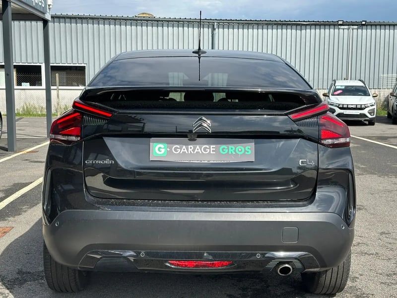 Photo de la voiture CITROEN C4 C4 HDI 130 EAT 8 SHINE