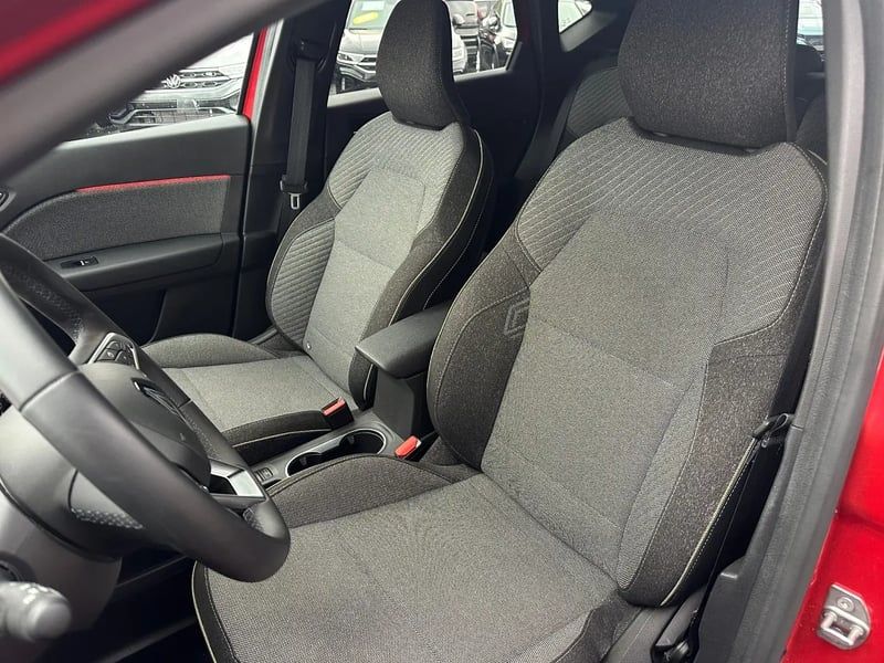 Photo de la voiture RENAULT CAPTUR Eco-G 100 ch Techno