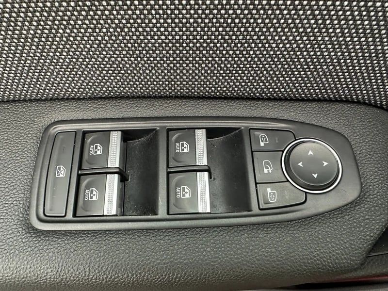 Photo de la voiture RENAULT CAPTUR Eco-G 100 ch Techno