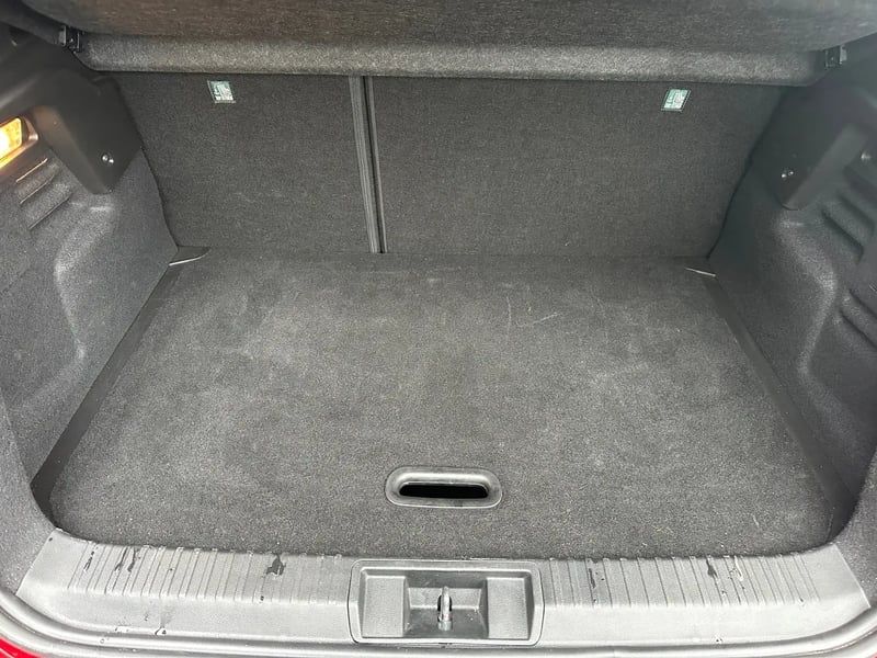 Photo de la voiture RENAULT CAPTUR Eco-G 100 ch Techno