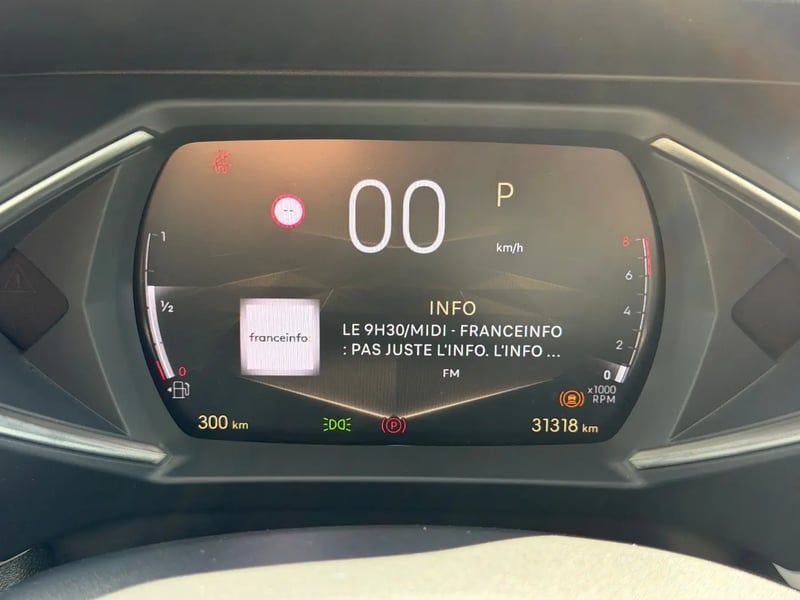 Photo de la voiture DS DS 3 PureTech 130 EAT8 Esprit de Voyage