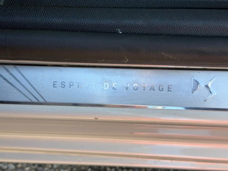 Photo de la voiture DS DS 3 PureTech 130 EAT8 Esprit de Voyage