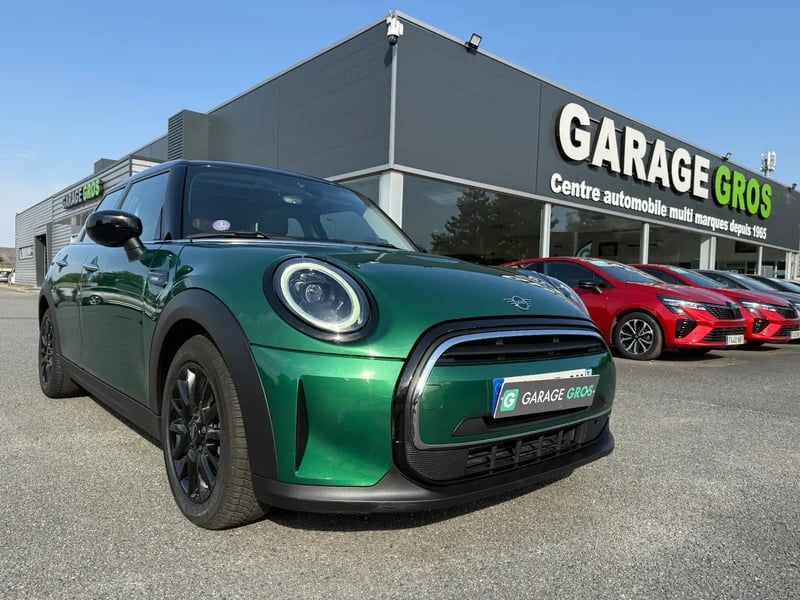 Photo de la voiture MINI HATCH 5 PORTES F55 LCI II Cooper 136 ch DKG7 Edition Camden