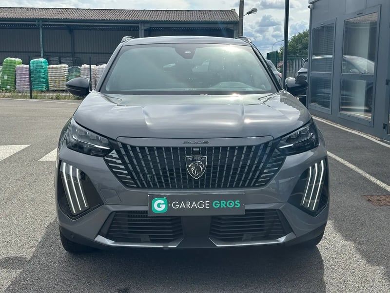 Photo de la voiture PEUGEOT 2008 Hybrid 145 e-DCS6 GT