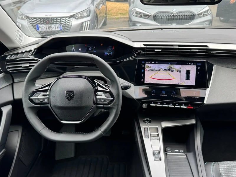 Photo de la voiture PEUGEOT 308 Hybrid 145 e-DCS6 Allure