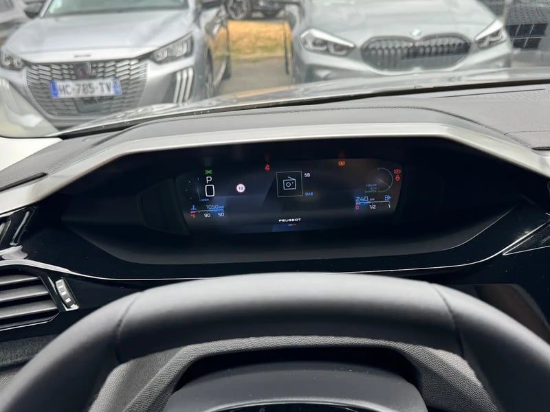 Photo de la voiture PEUGEOT 308 Hybrid 145 e-DCS6 Allure